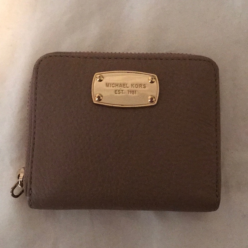 Michael kors wallet